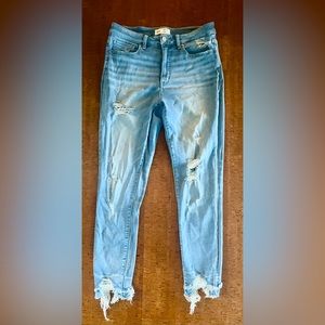 BKE Parker Universal Fit High Rise Jean in light wash size 28